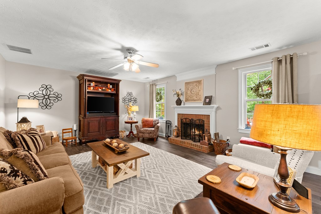 416397 Cumming Residential