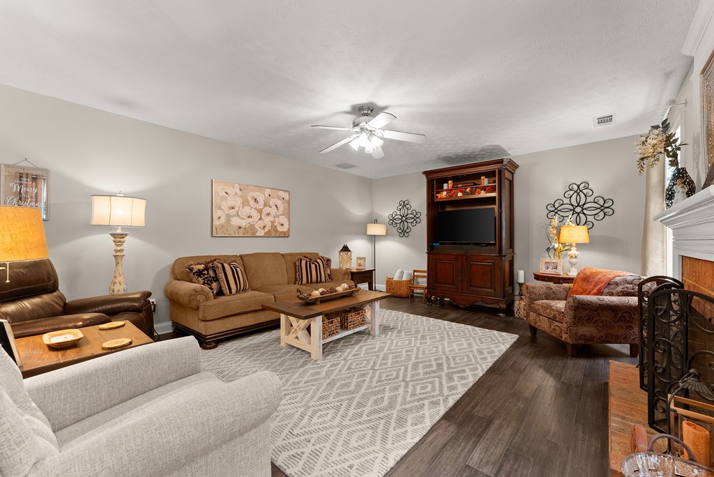 416397 Cumming Residential