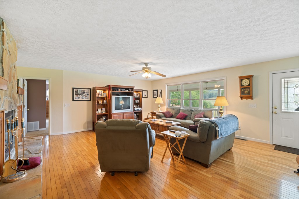 416404 Hiawassee Residential