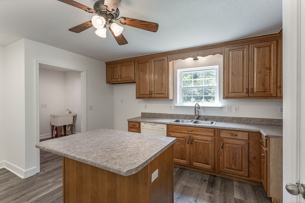 416426 Murphy Residential