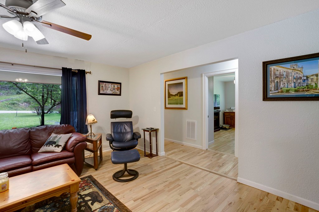 416427 Murphy Residential