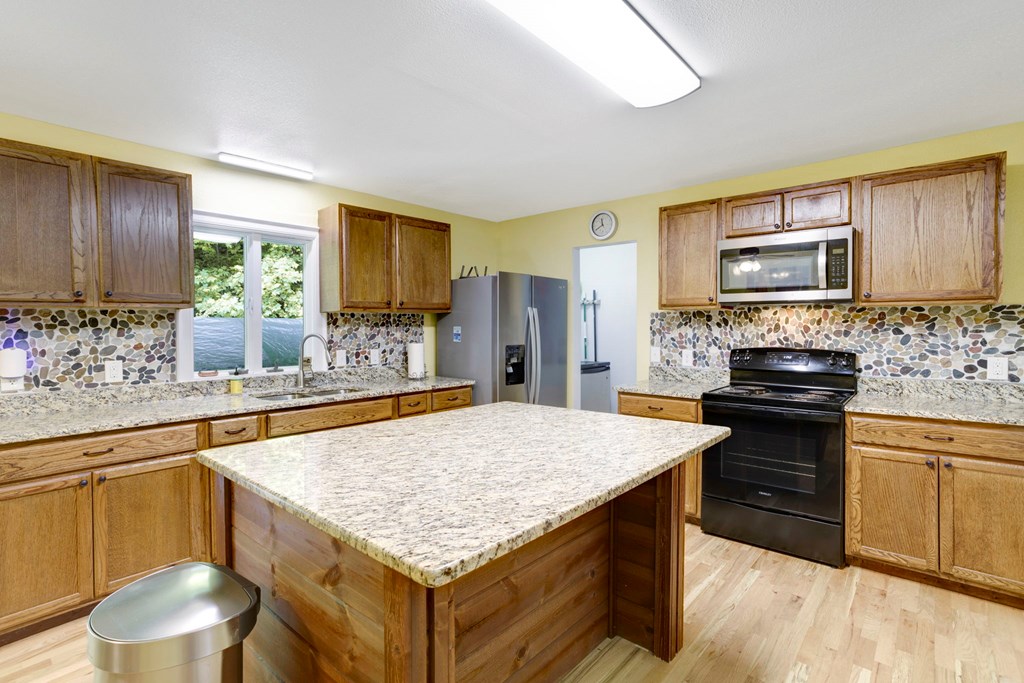 416427 Murphy Residential
