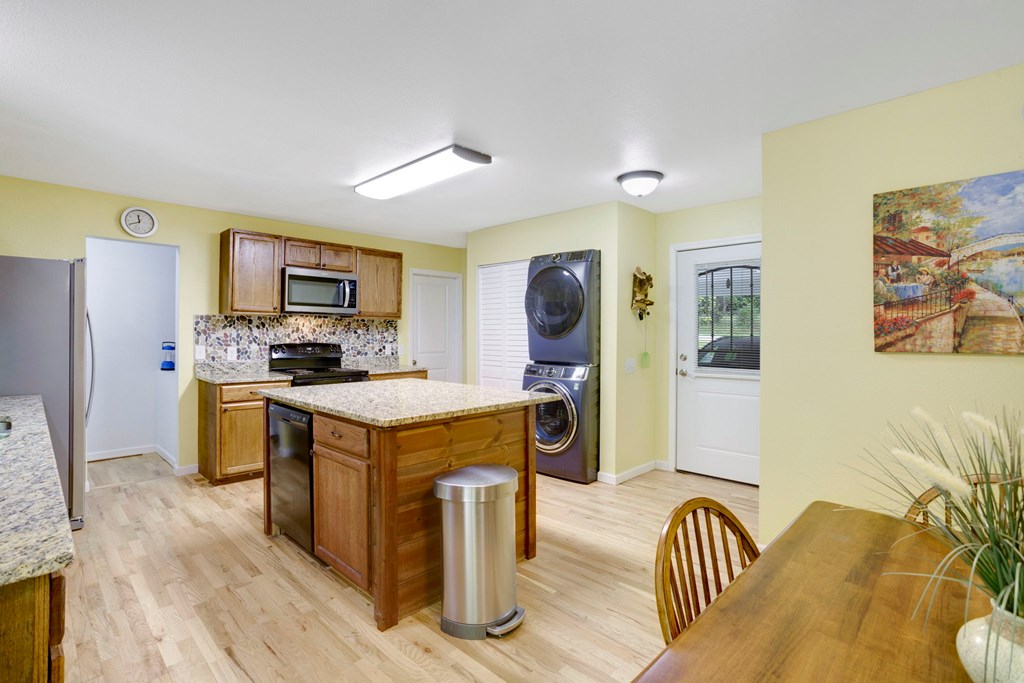 416427 Murphy Residential