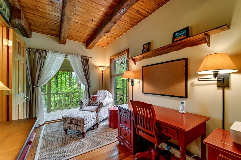 416431 Andrews Residential