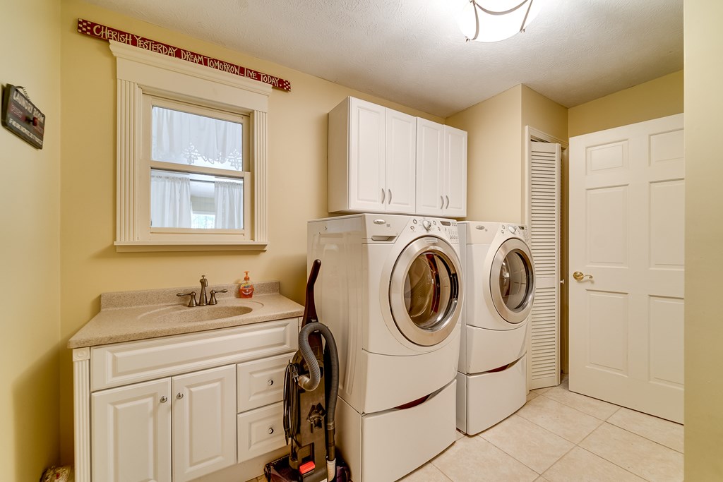 416431 Andrews Residential