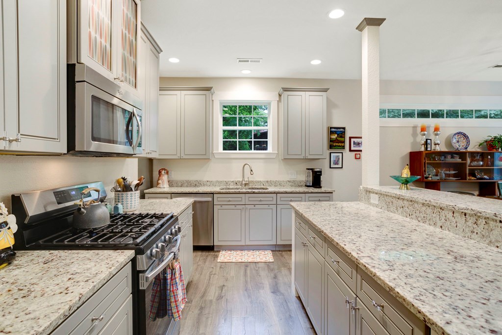 416469 Hayesville Residential