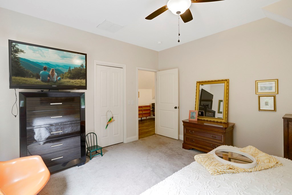 416469 Hayesville Residential