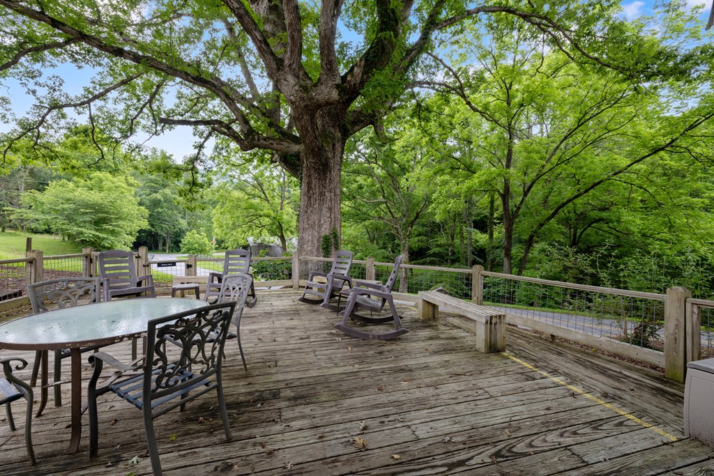 416481 Hayesville Residential
