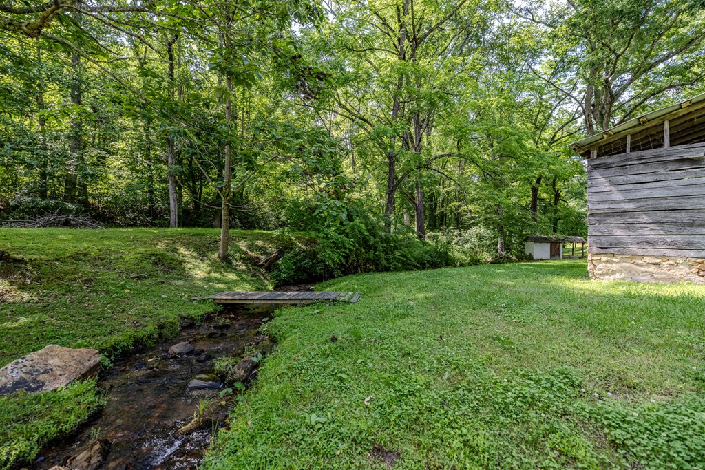416481 Hayesville Residential