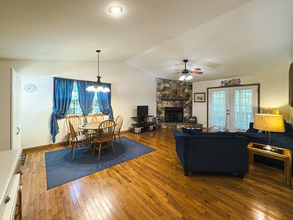 416488 Murphy Residential