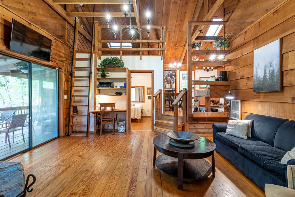 416501 Blue Ridge Residential