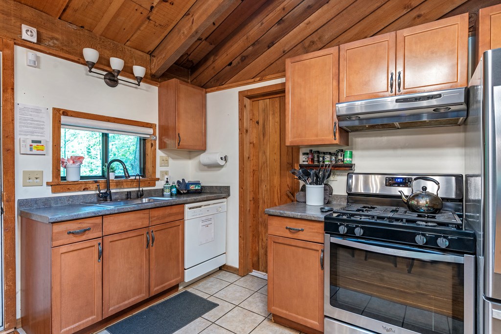 416501 Blue Ridge Residential