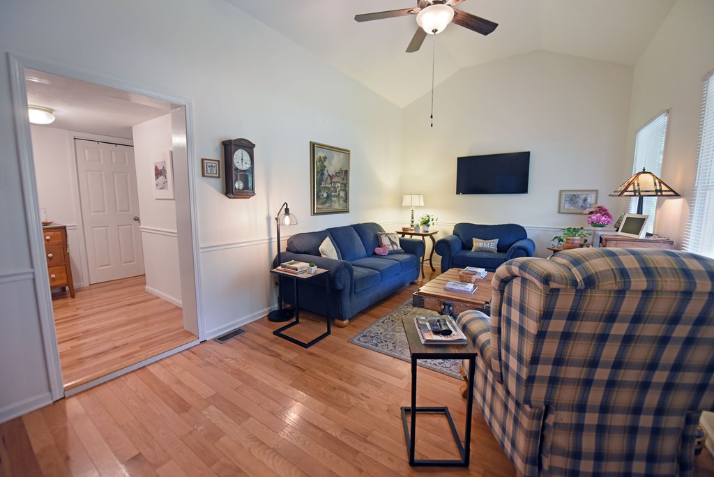 416502 Young Harris Residential