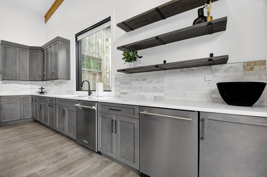 416517 Blue Ridge Residential
