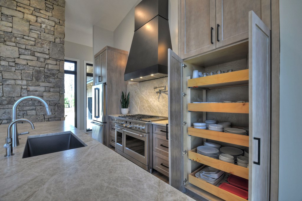 416545 Blue Ridge Residential