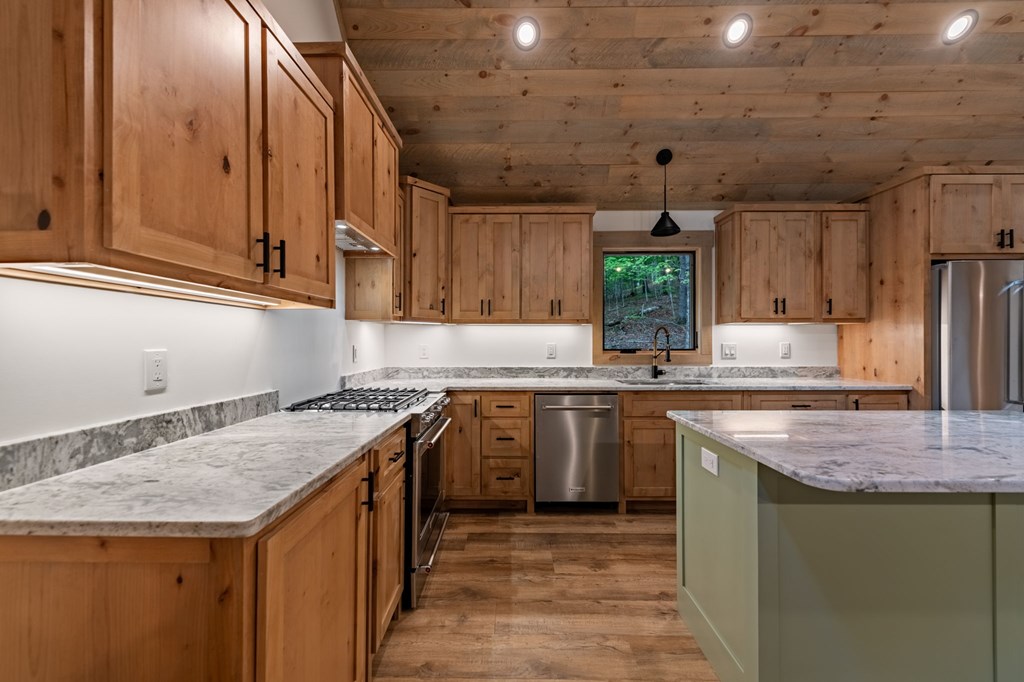 416578 Blue Ridge Residential