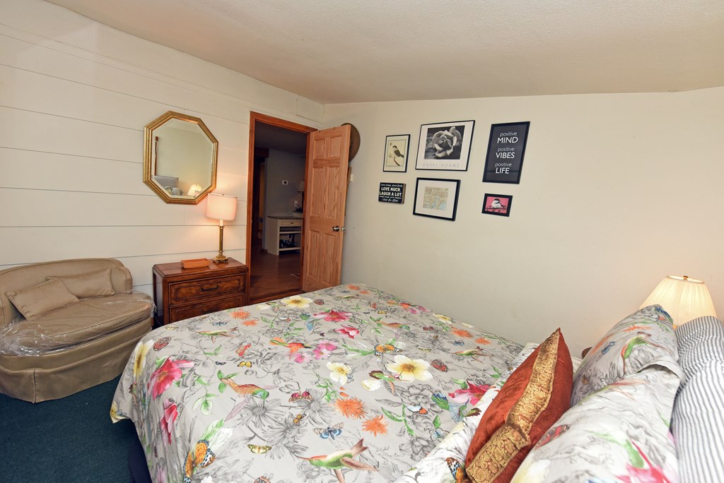 416591 Hayesville Residential
