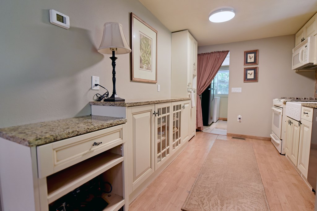 416591 Hayesville Residential