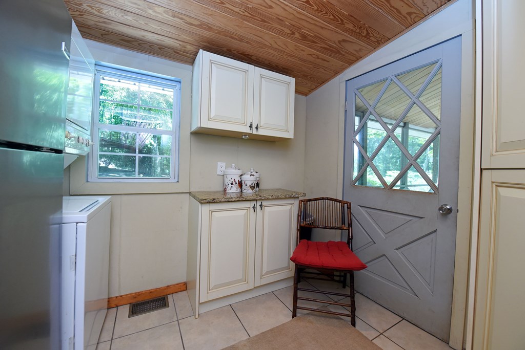 416591 Hayesville Residential