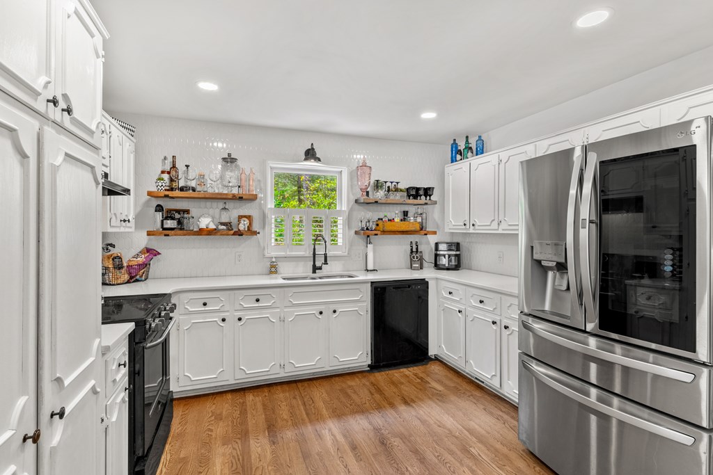 416595 Blairsville Residential