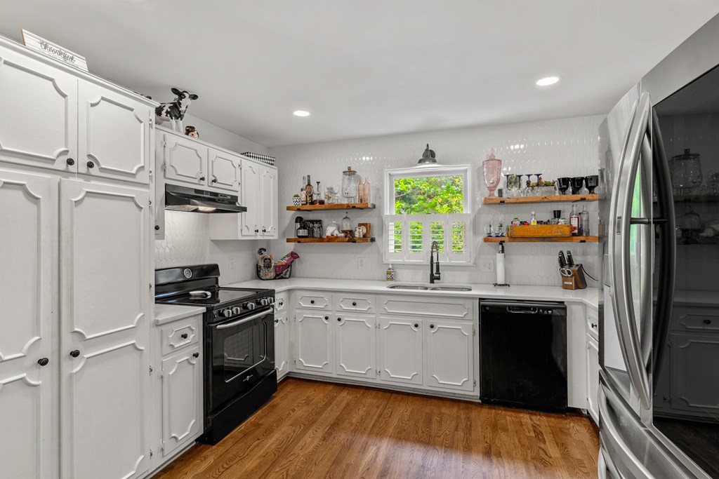 416595 Blairsville Residential