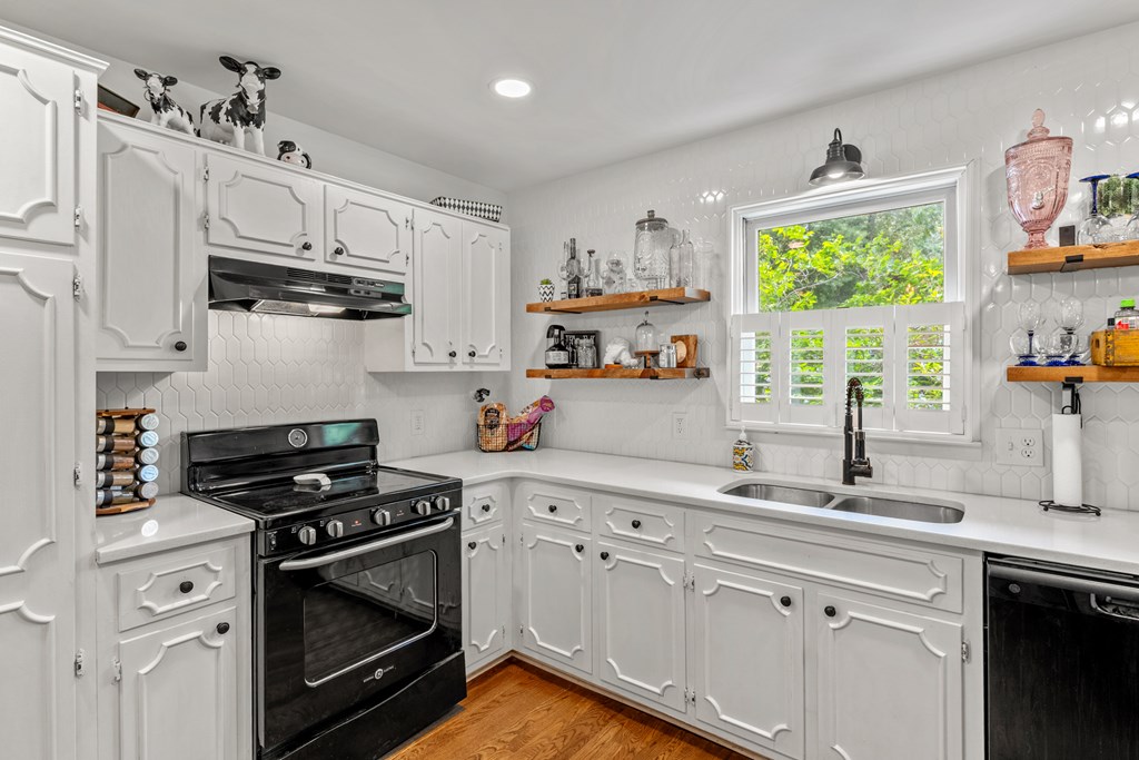 416595 Blairsville Residential