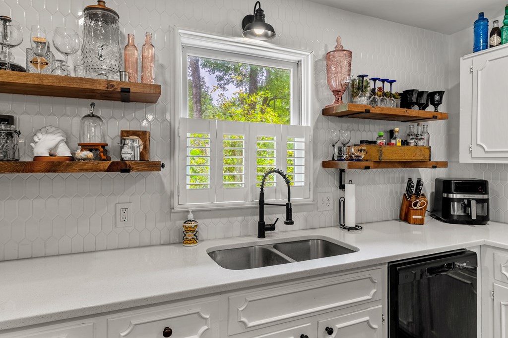 416595 Blairsville Residential