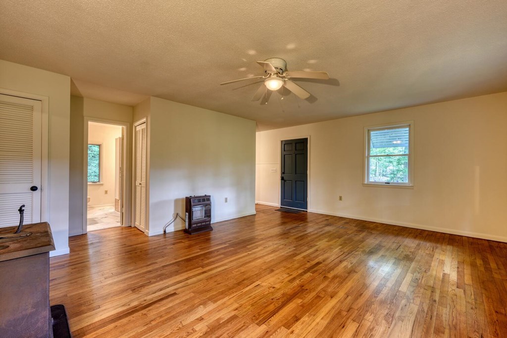 416628 Hayesville Residential
