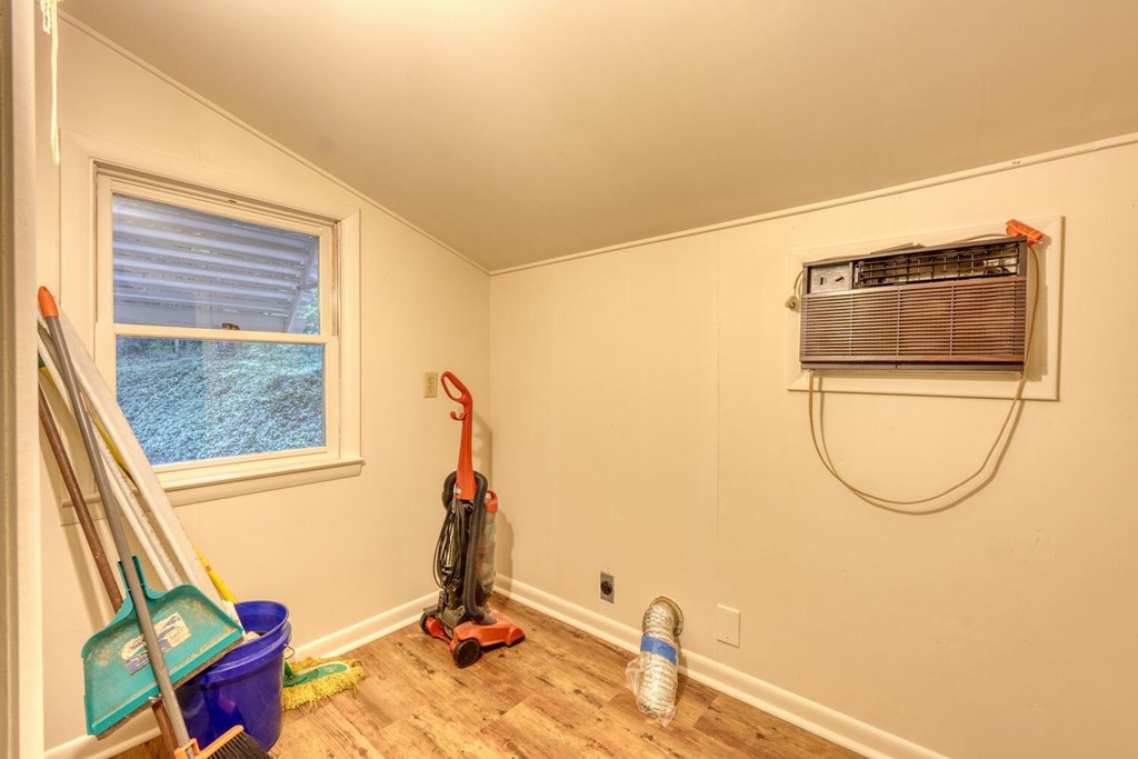 416628 Hayesville Residential