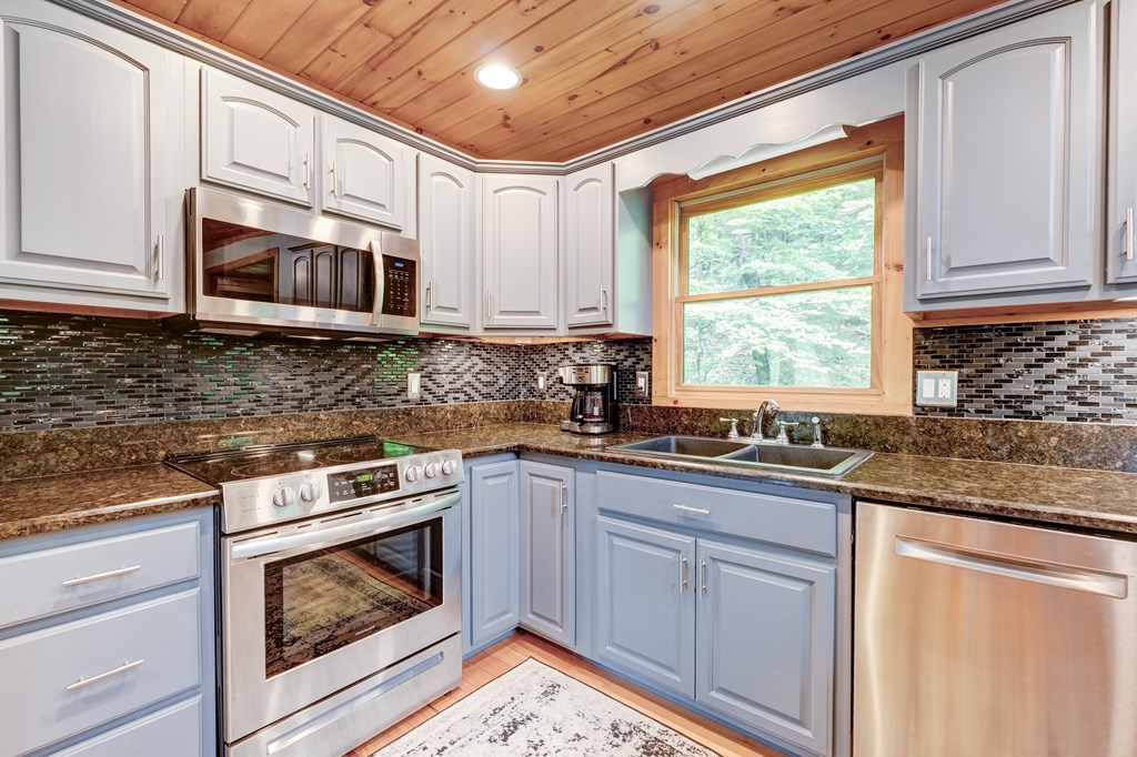 416669 Blue Ridge Residential