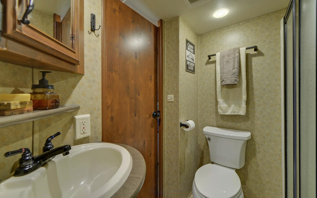 416697 Hayesville Residential