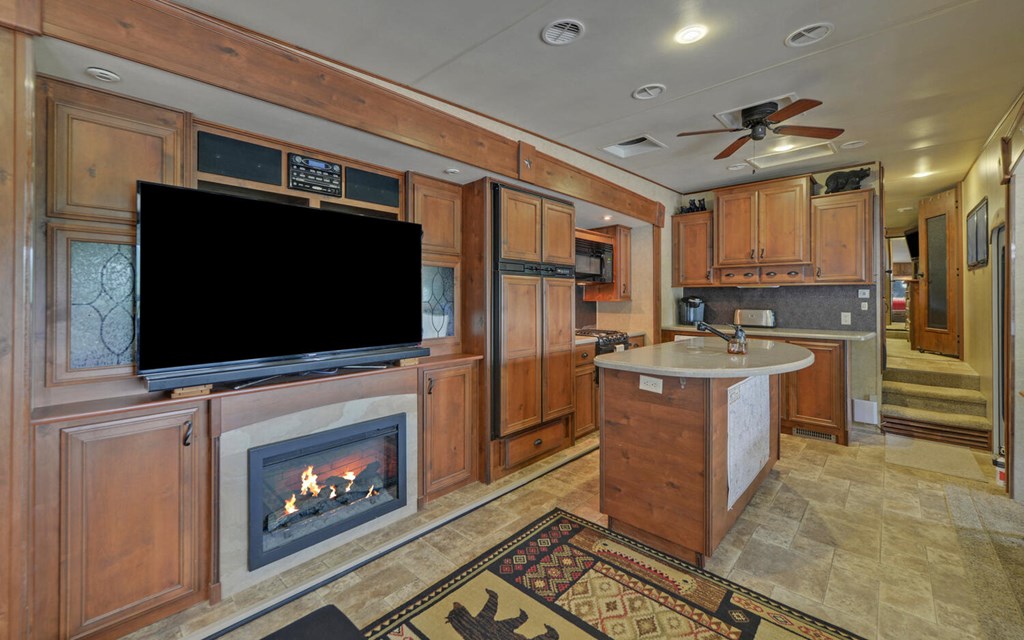 416697 Hayesville Residential