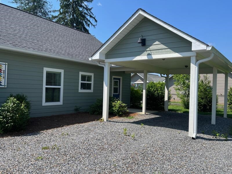 416725 Hayesville Residential