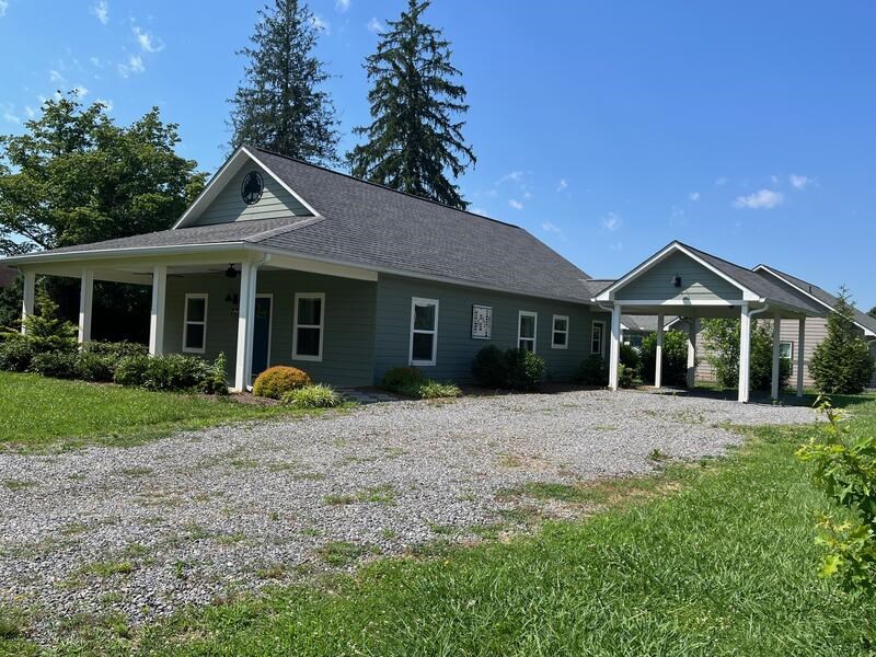 416725 Hayesville Residential