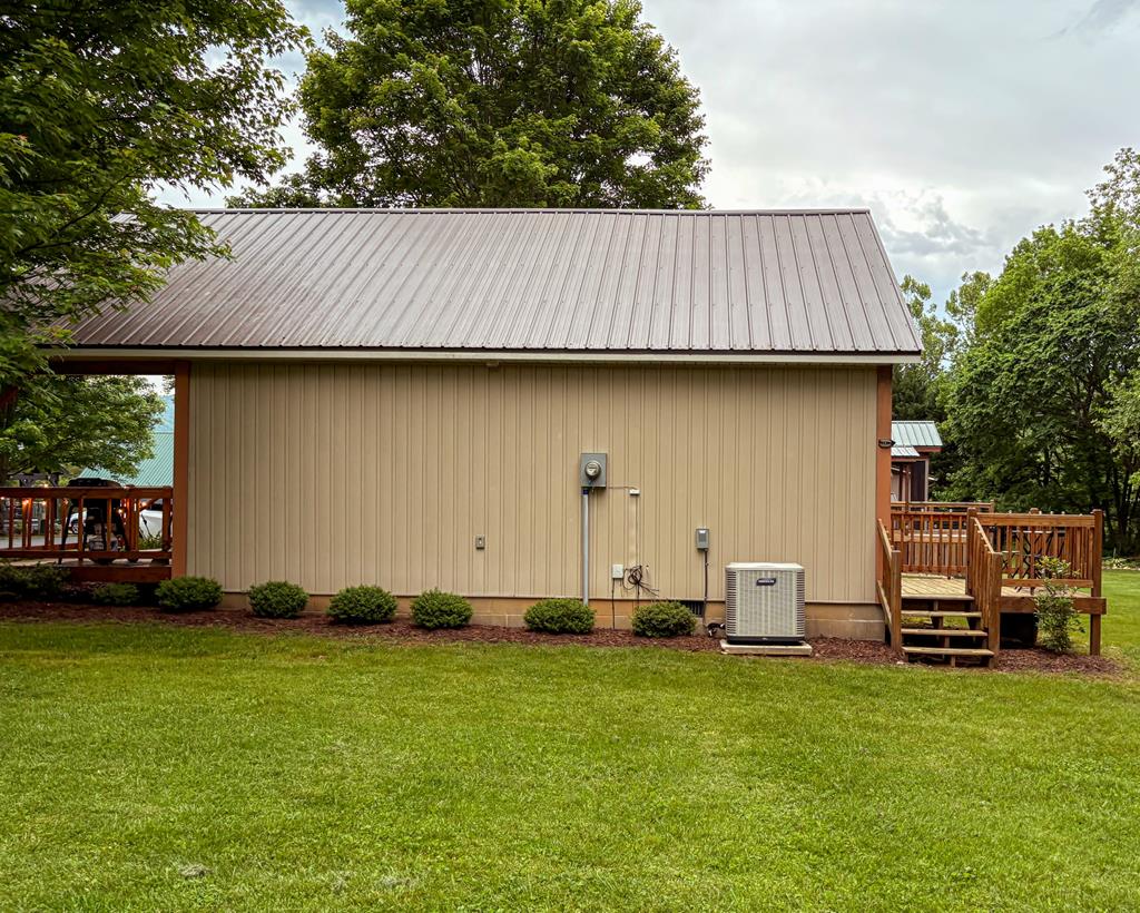 416752 Andrews Residential