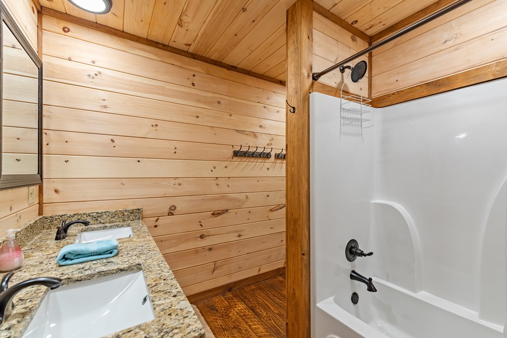 416759 Blue Ridge Residential