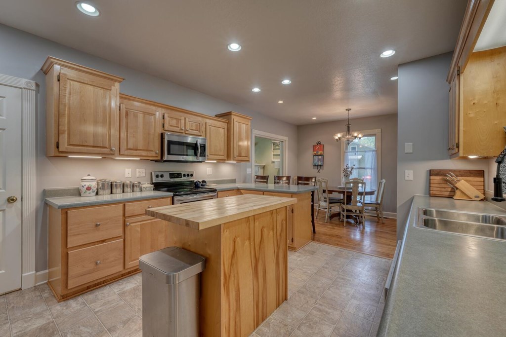 416761 Murphy Residential