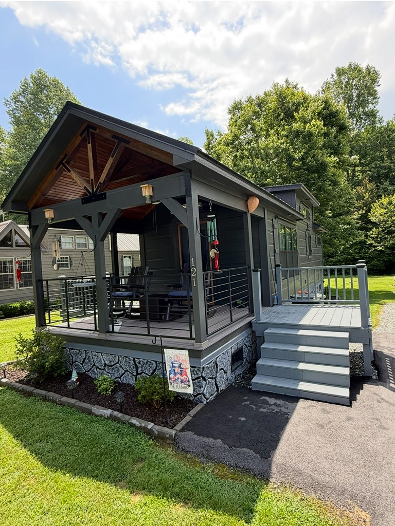 416770 Andrews Residential