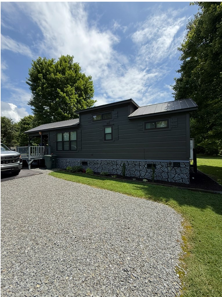 416770 Andrews Residential