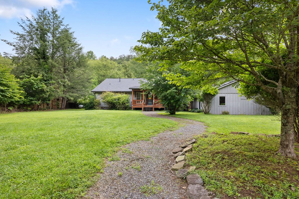 416793 Hayesville Residential