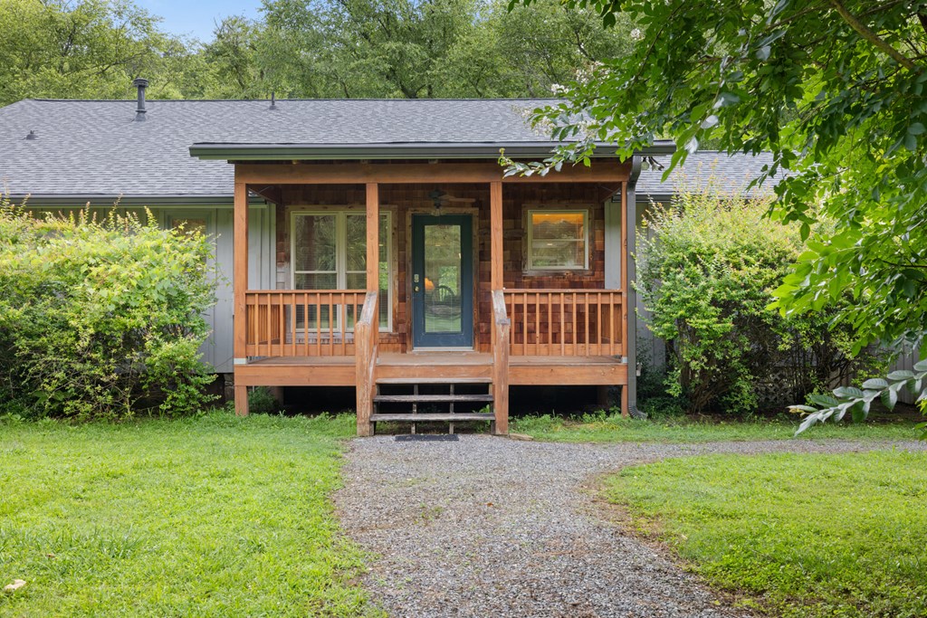 416793 Hayesville Residential