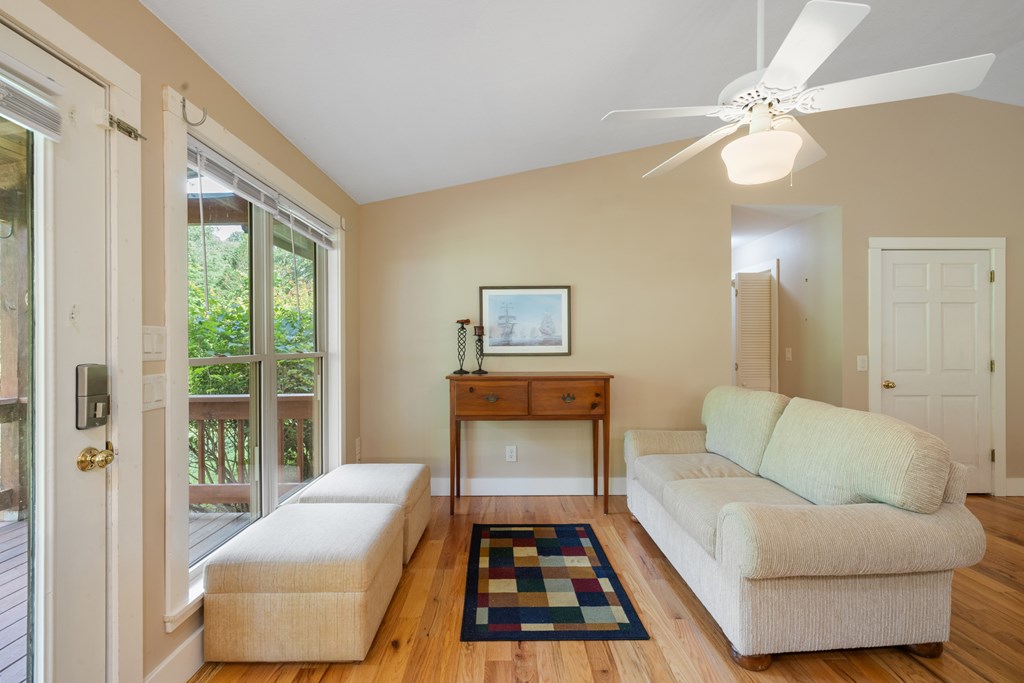 416793 Hayesville Residential