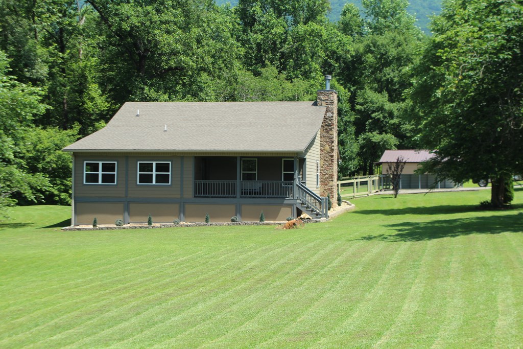 416835 Hayesville Residential