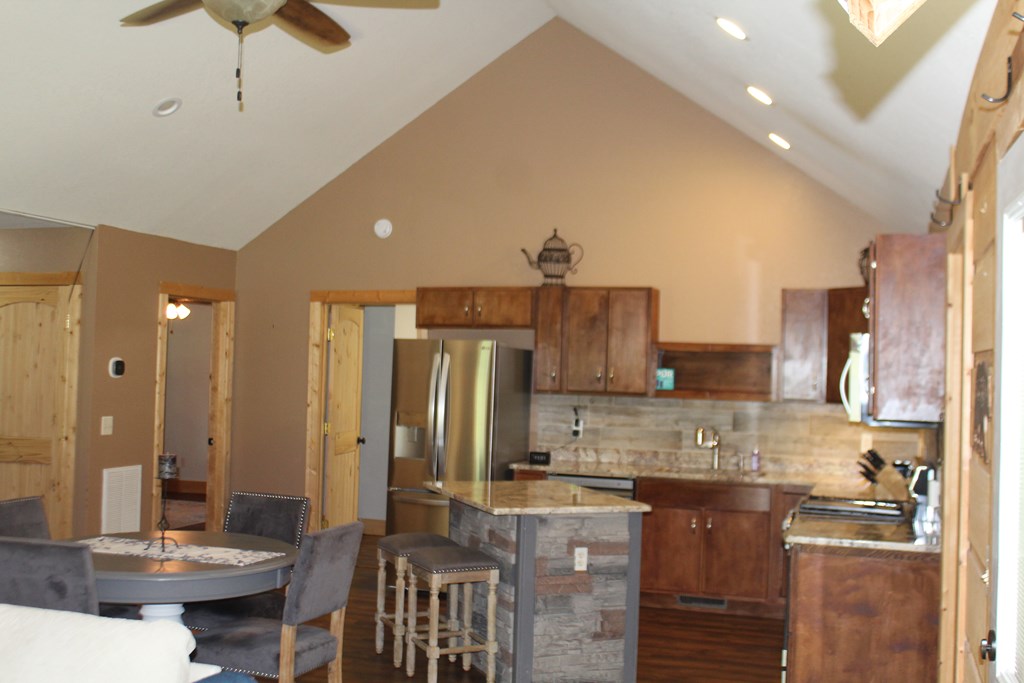 416835 Hayesville Residential