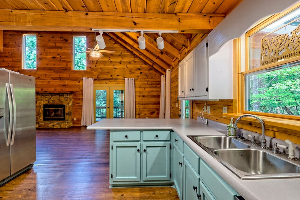 416861 Clayton Residential