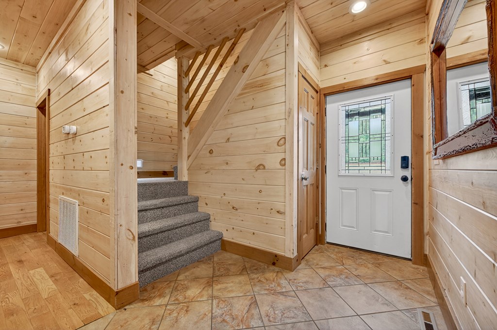 416880 Mineral Bluff Residential