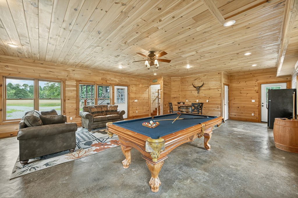 416880 Mineral Bluff Residential
