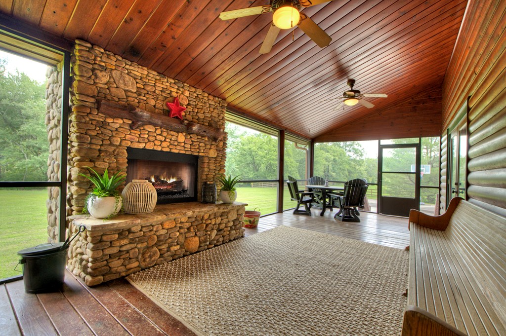 416880 Mineral Bluff Residential
