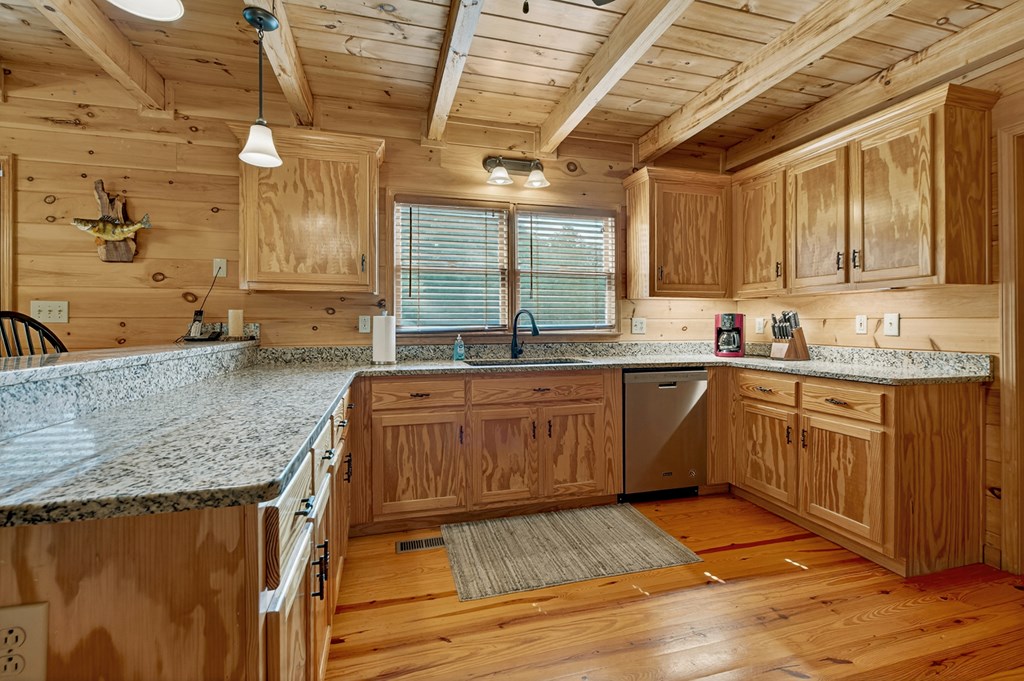 416881 Mineral Bluff Residential