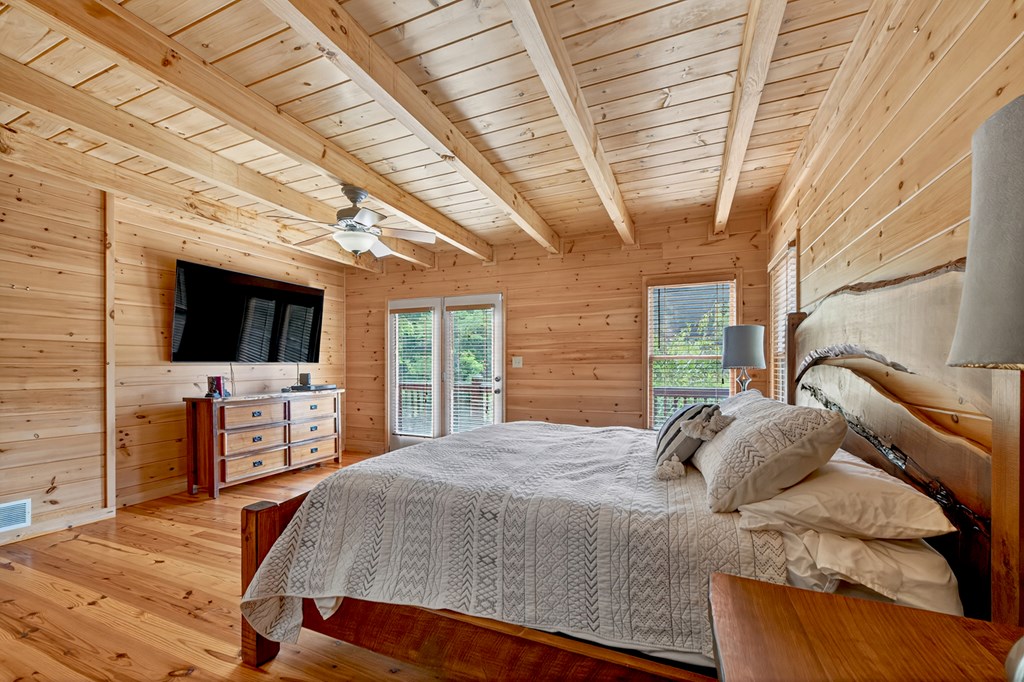 416881 Mineral Bluff Residential